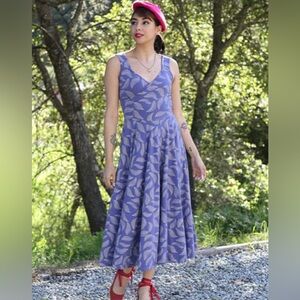 Effie’s Heart The Sonnet Dress in Southbeach Leaf Print Faux Wrap Dress Size 1X